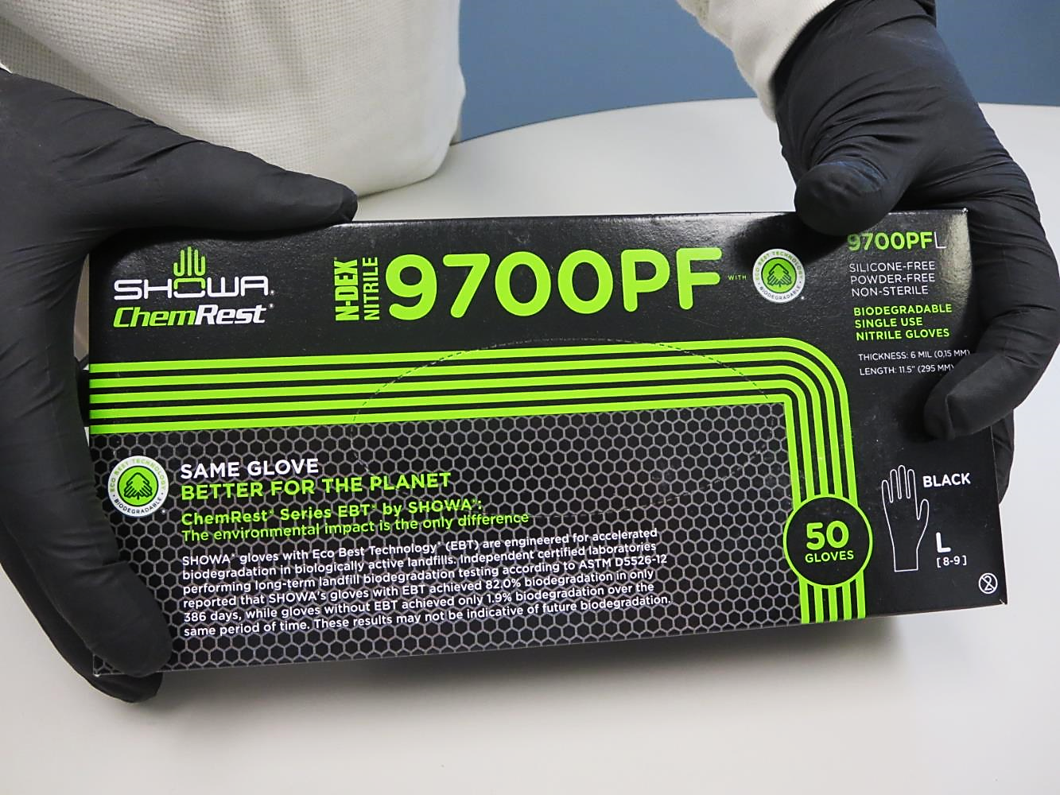 9700PF Showa® Accelerator Free 6-mil Disposable Black 11-inch Powder-Free Nitrile Exam Gloves
