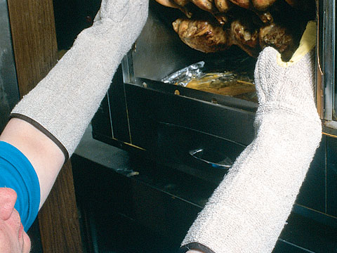 #TBMOB - Superior Glove® 17` Bakers Mitt w/ Oilbloc