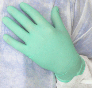 1005 Showa® Single-Use Green Powdered Latex Gloves
