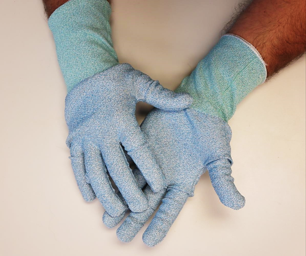 Traffi® TG710 Carbon Neutral 18-gauge uncoated  seamless knit A5 glove liner with touchscreen compatibility