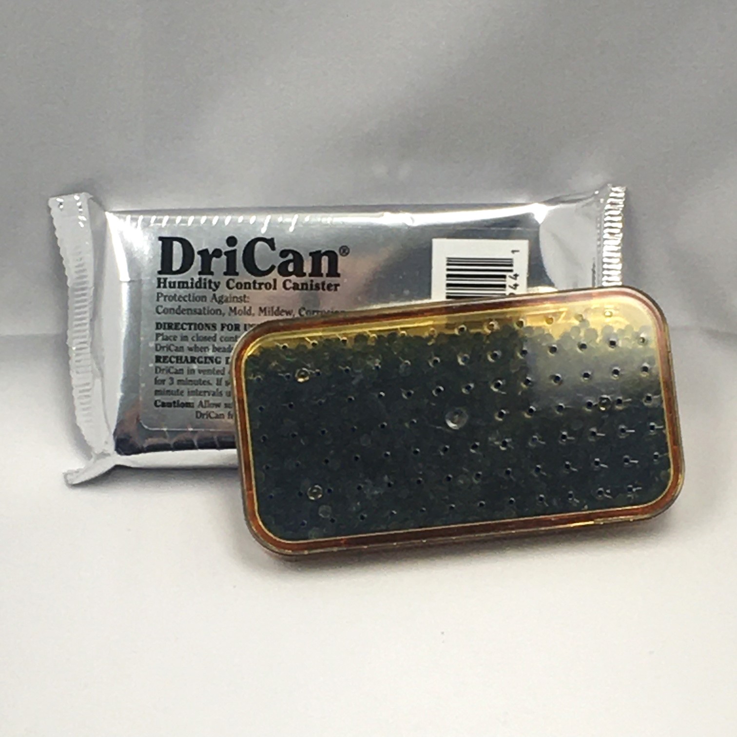 DriCan Indicating Silica Gel Plastic