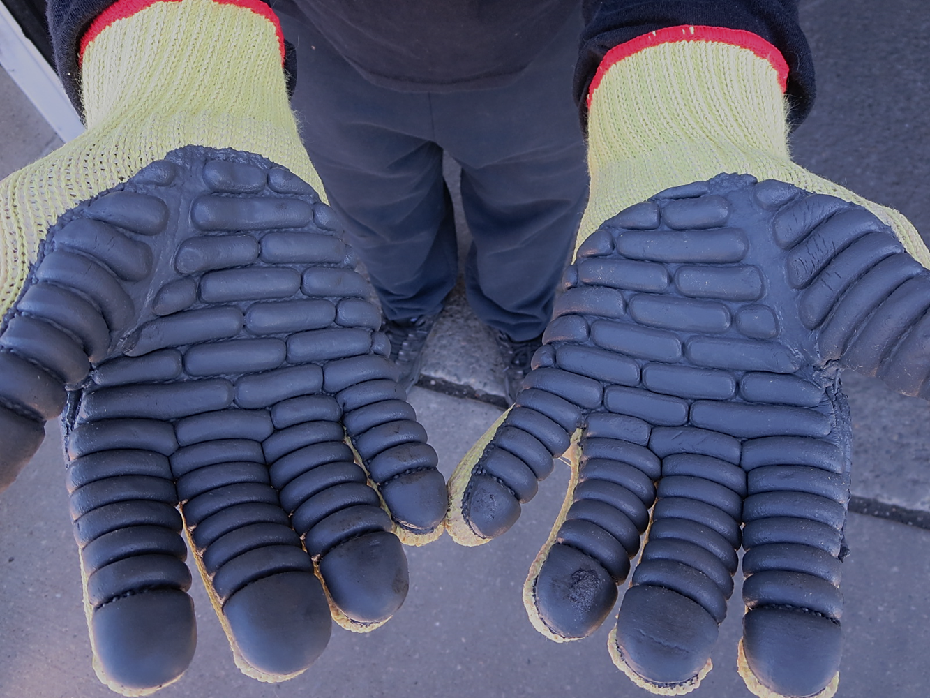 Superior Glove® AntiVibration Gloves Reduce the Risk of Hand Injuries